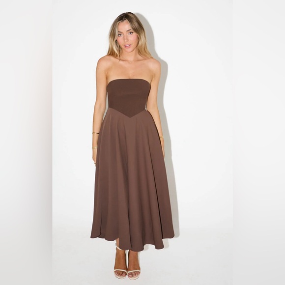 The Ultimate Muse Strapless Midi Dress - Picture 2 of 3